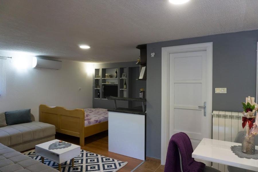 Apartments Ena Trebinje Extérieur photo